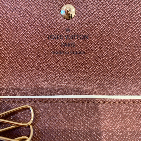 NEW 2020 Auth Monogram 4 Key Ring Holder Pouch - Picture 7 of 8